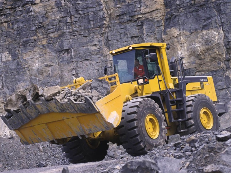 Komatsu WA500-6 дөңгелекті фронталды жүк тиегіші