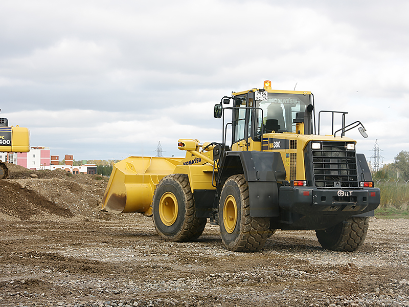 Komatsu WA380-6 дөңгелекті фронталды жүк тиегіші