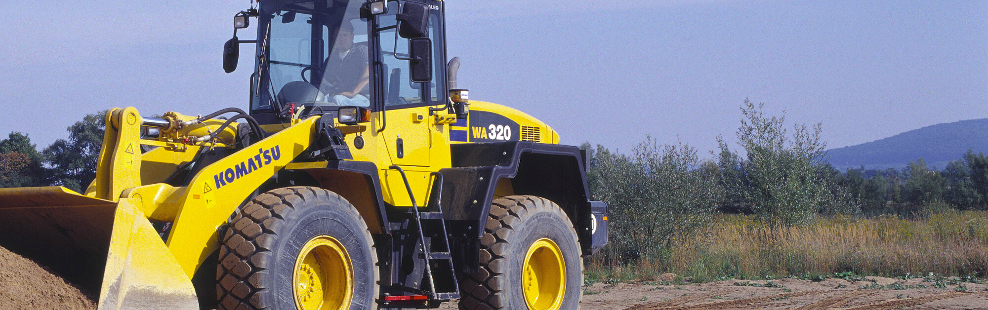 Komatsu WA320-6  дөңгелекті фронталды жүк тиегіші