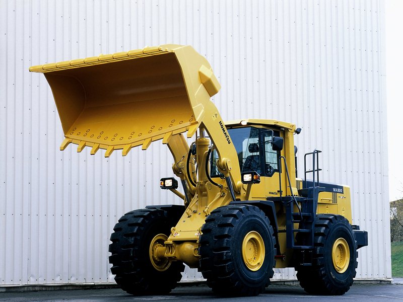 Komatsu WA500-6 дөңгелекті фронталды жүк тиегіші