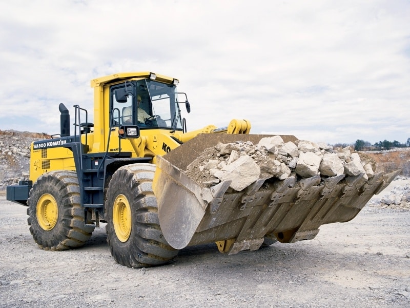 Komatsu WA500-6 дөңгелекті фронталды жүк тиегіші