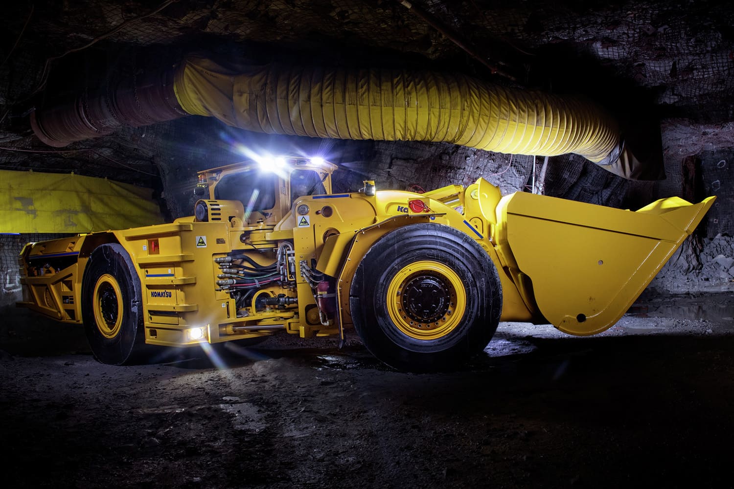 Погрузочно-доставочная машина Komatsu WX07