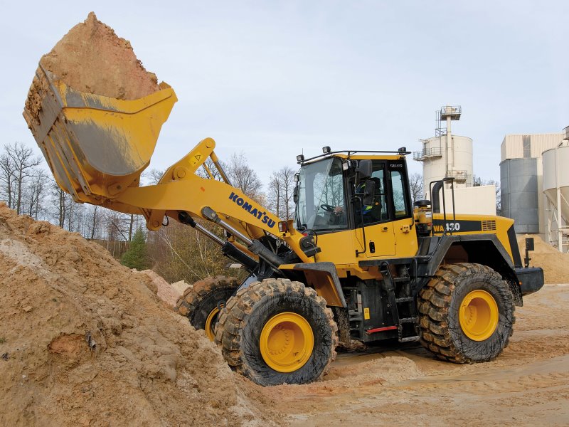 Komatsu WA430-6 дөңгелекті фронталды жүк тиегіші