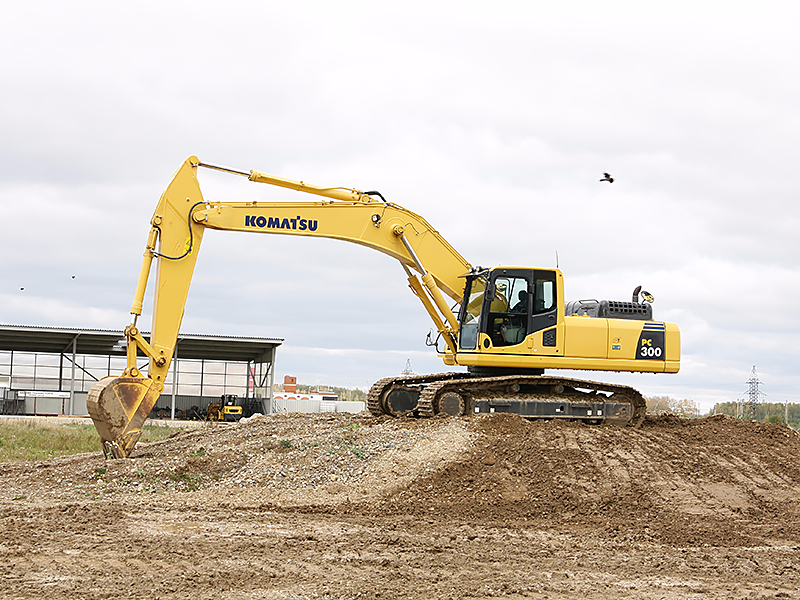 Komatsu PC300-8M0 / PC300LC-8M0 шынжыр табанды экскаваторы