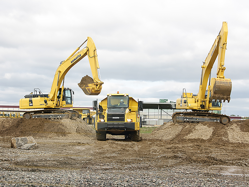 Самосвал Komatsu HM400-3