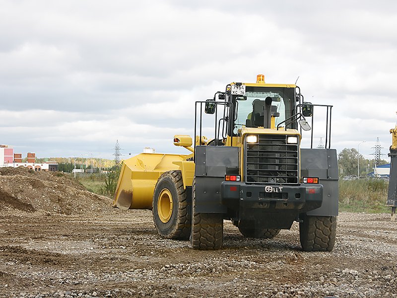 Komatsu WA380-6 дөңгелекті фронталды жүк тиегіші