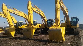Komatsu PC300 и PC400 отправляются клиенту Komatsu PC300 и PC400 отправляются клиенту