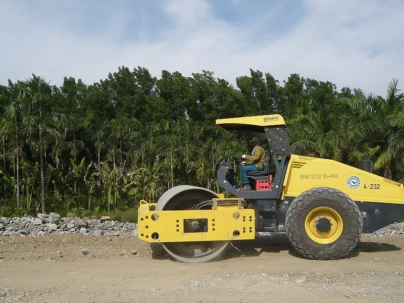 Bomag BW 212 (D-40 Ballasted) жер тегістейтін аунағы