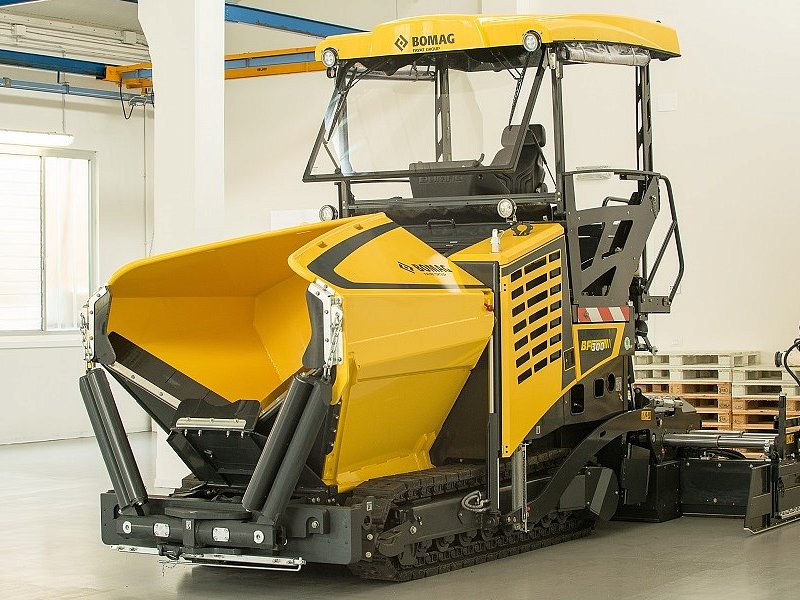 Асфальтоукладчик Bomag BF 300 C