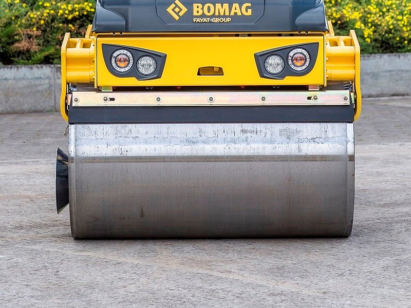 Легкий сочленённый тандемный каток Bomag BW 120 AD-5