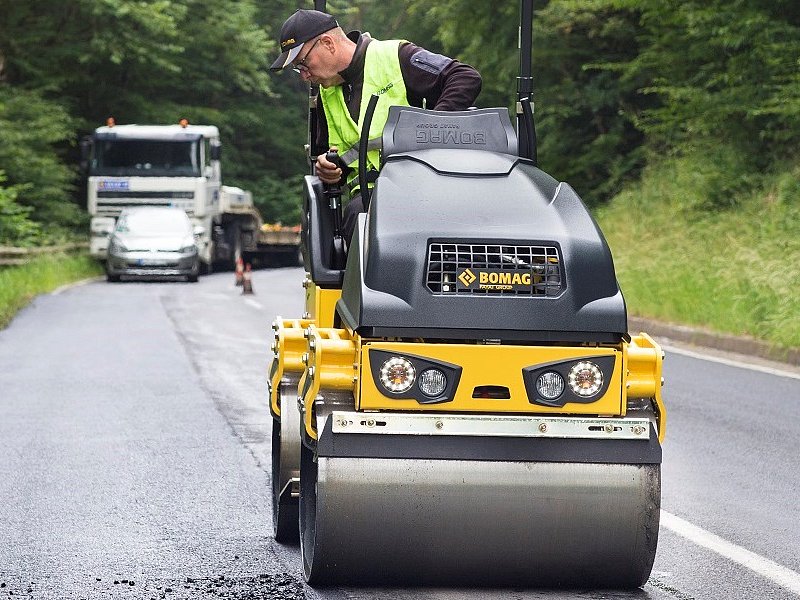 Bomag BW 100 ADM-5 жеңіл біріктірілген тандемді аунағы