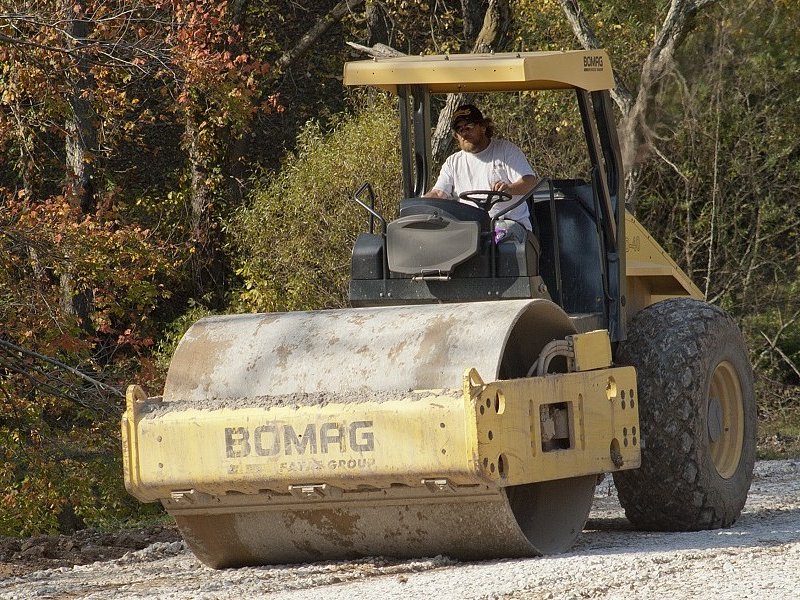 Bomag BW 211 D-5 жер тегістейтін аунағы