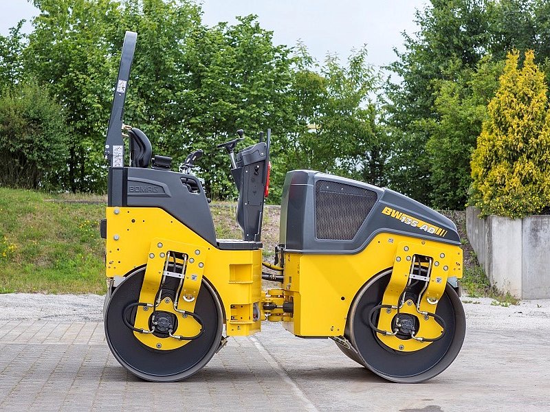 Bomag BW 135 AD-5 жеңіл біріктірілген тандемді аунағы