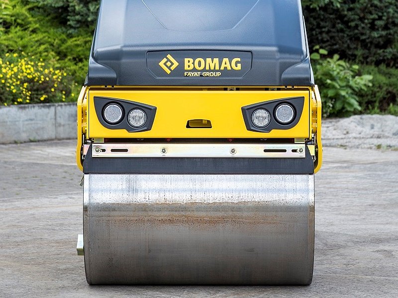 Легкий сочленённый тандемный каток Bomag BW 100 AD-5