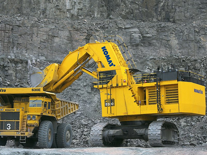 Komatsu PC5500-6, Е-6 шынжыр табанды экскаваторы (тік күрегі бар)