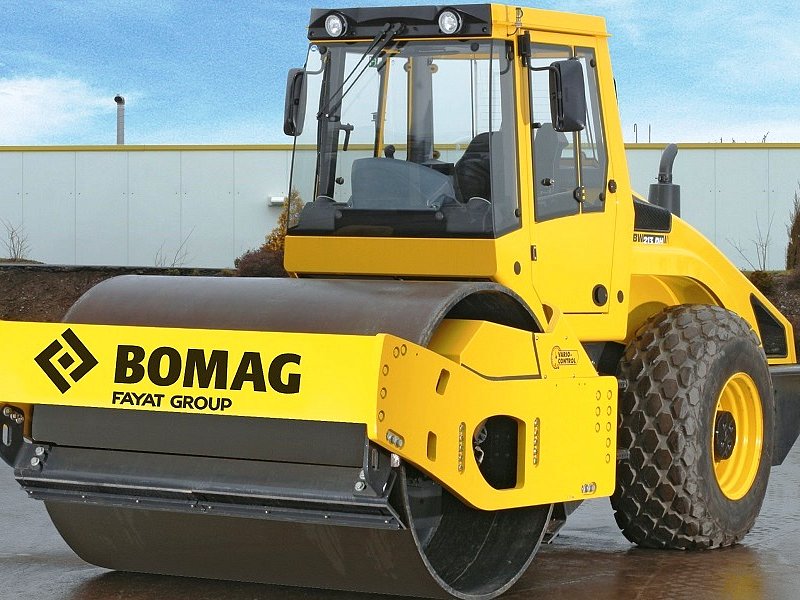 Грунтовой каток Bomag BW 213 D-5