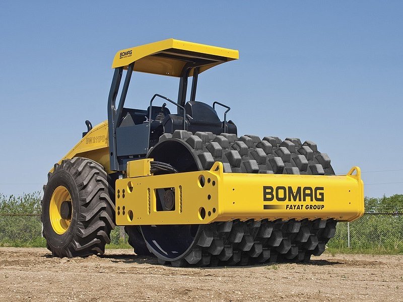 Грунтовой каток Bomag BW 211 D-5