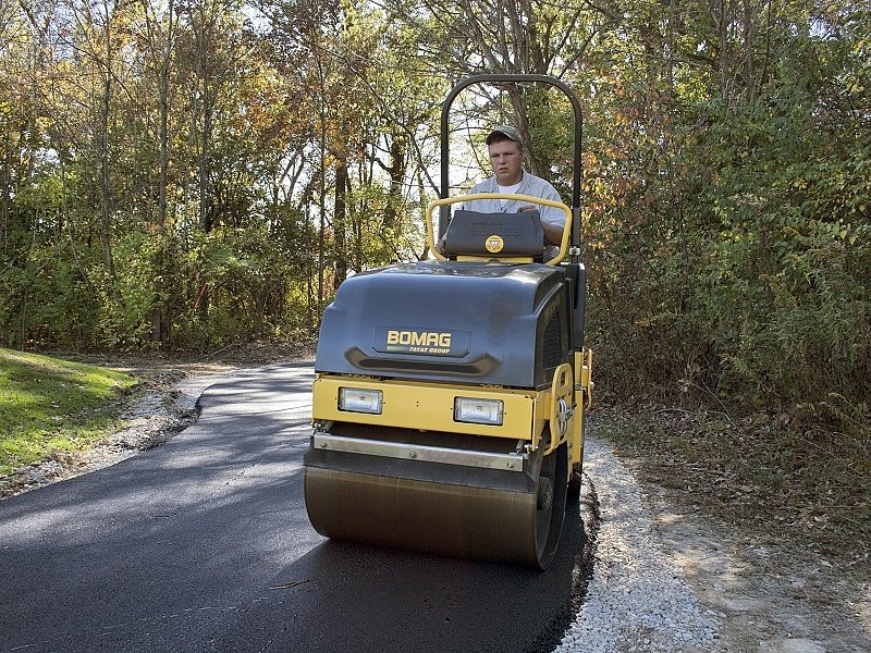 Легкий сочленённый тандемный каток Bomag BW 900-50 (пр-во Китай)