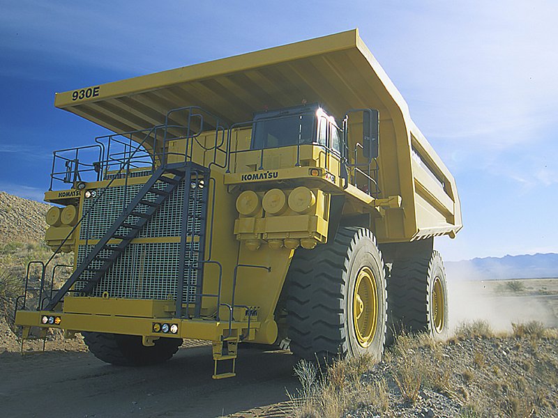 Самосвал Komatsu 930E-4