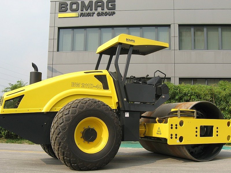 Bomag BW 211 D-5 жер тегістейтін аунағы