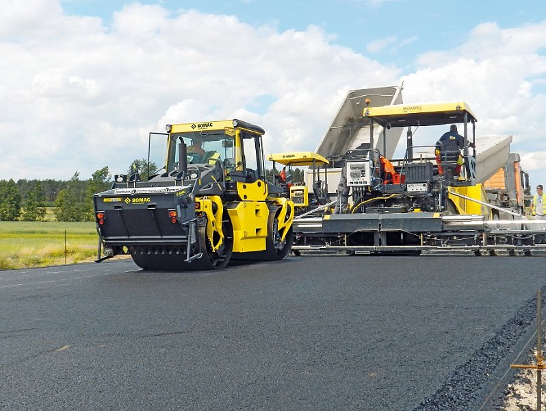 Асфальтоукладчик Bomag BF 300 C