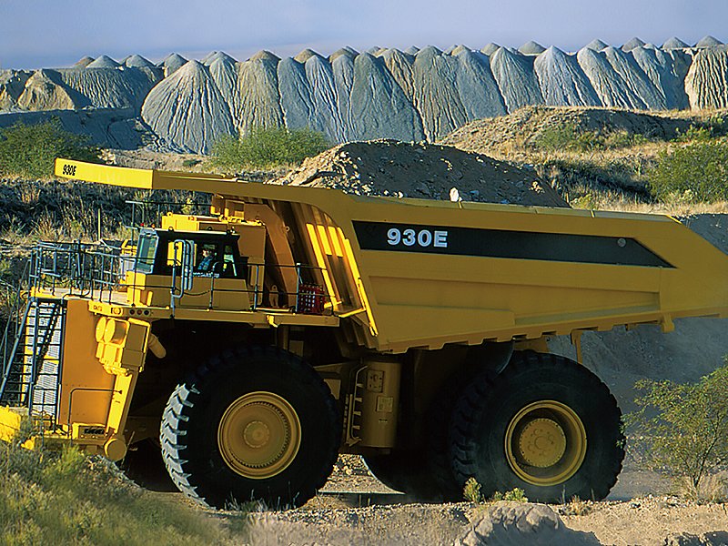 Самосвал Komatsu 930E-4