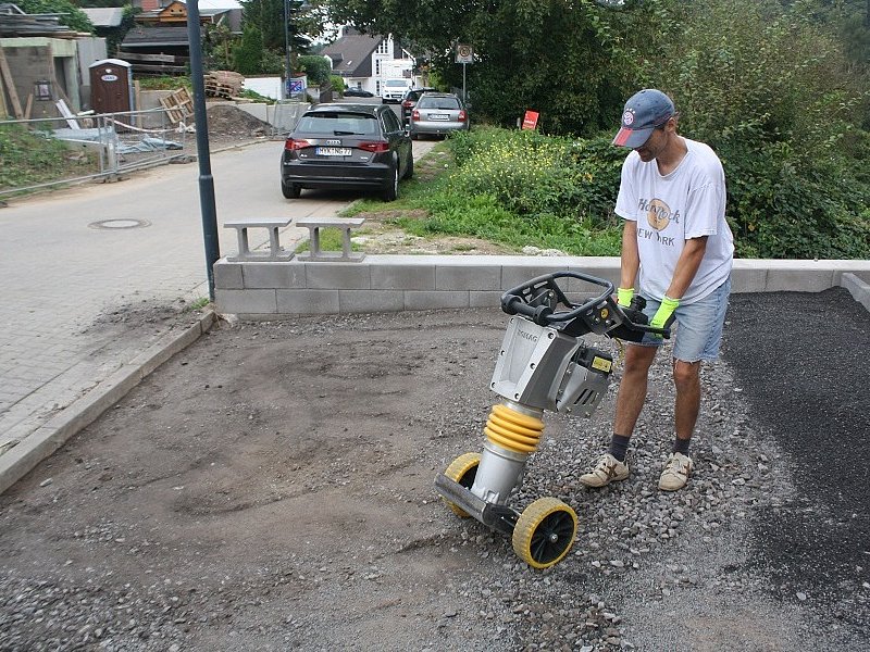 Bomag BVT 65 дірілмен таптағышы