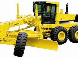 Komatsu GD825A-2 автогрейдері