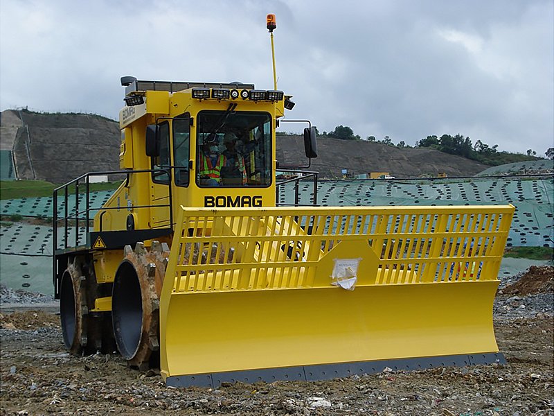 Мусороуплотнитель Bomag BC 672 RB-2