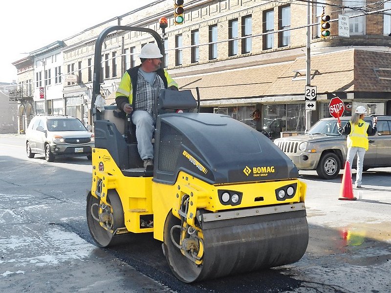 Легкий сочленённый тандемный каток Bomag BW 120 AD-5