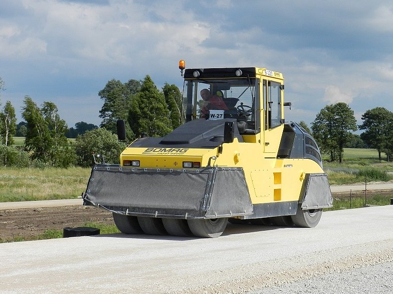 Пневмоколесный каток Bomag BW 24 RH (пр-во Китай)