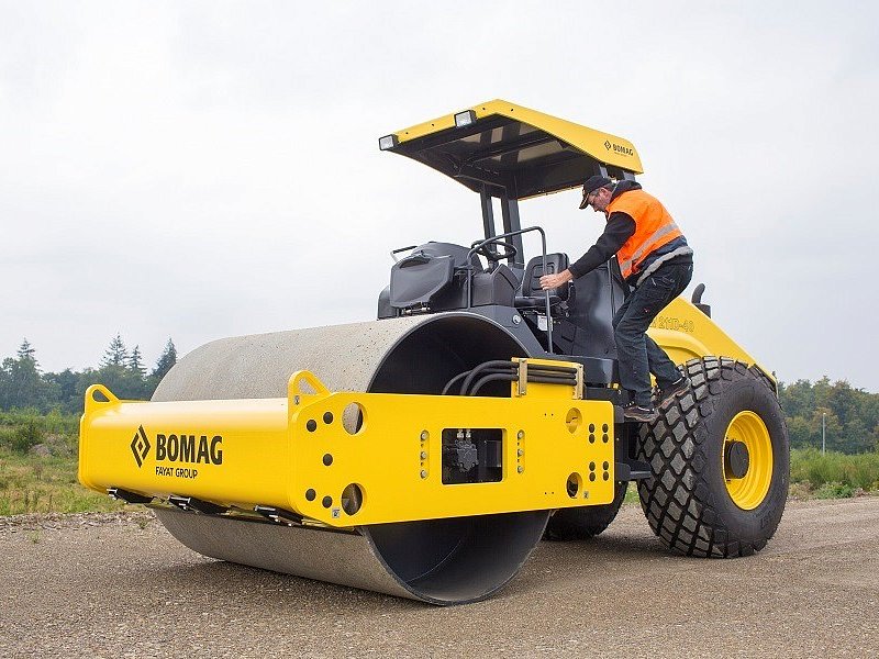 Bomag BW 211 D-5 жер тегістейтін аунағы